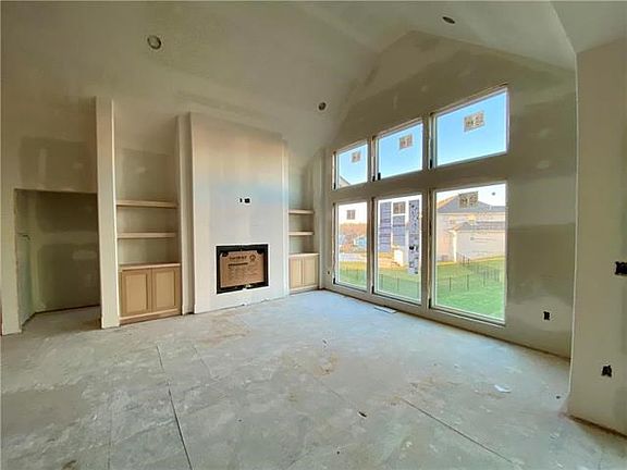5th image of 10305 N Smalley Dr