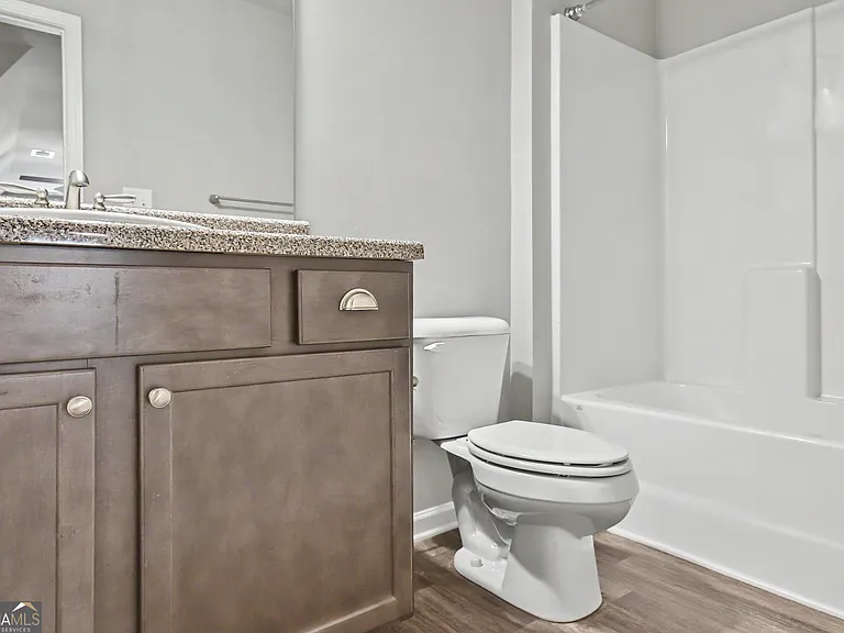 270 Southridge — Photo 48
