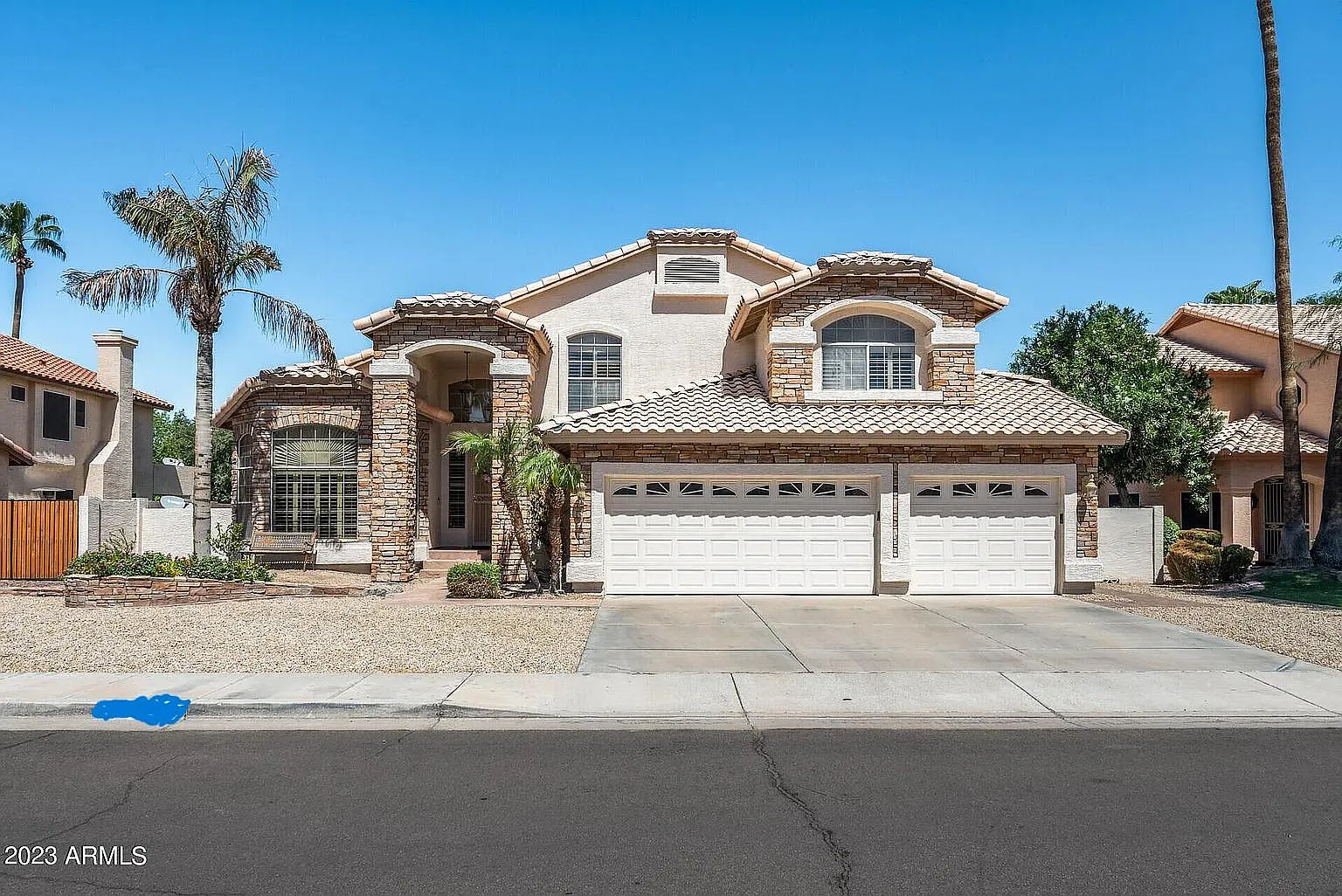 7879 W Kerry Ln — Photo 1