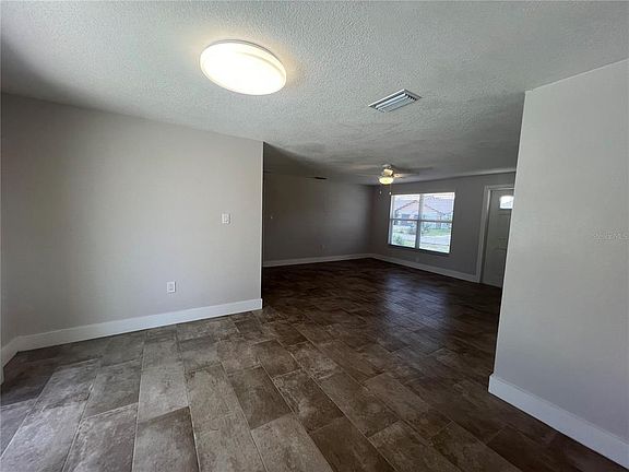 5th image of 1387 Aken St