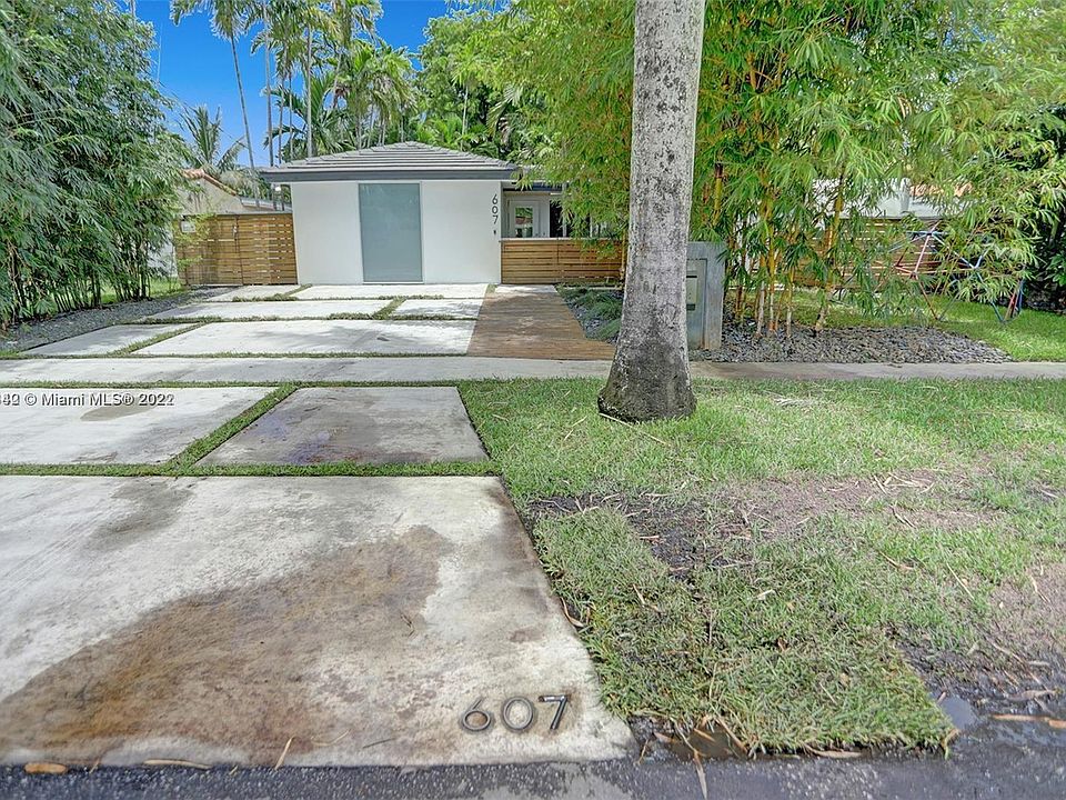 1st image of 607 N 31st Ave #0