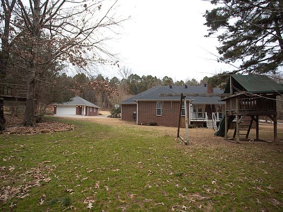 3rd image of 251 Pike Ln