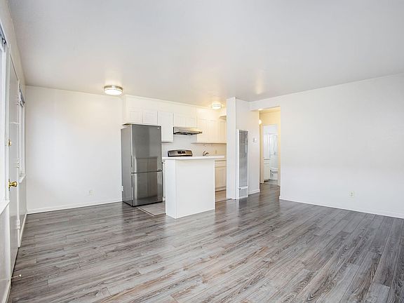 3rd image of 1804 Santa Clara Ave #C