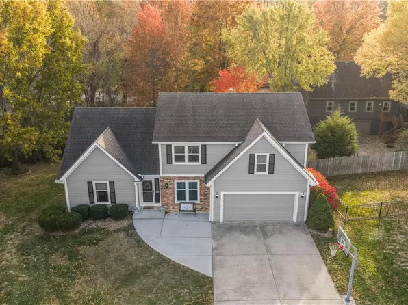 947 Ellis St, Liberty, MO 64068