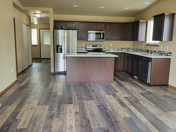 5th image of 609 S Washington Ave Units A & B