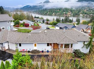 18019 Mariposa Ln, Mount Vernon, WA 98274