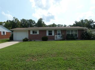 212 W Poplar St, Mascoutah, IL