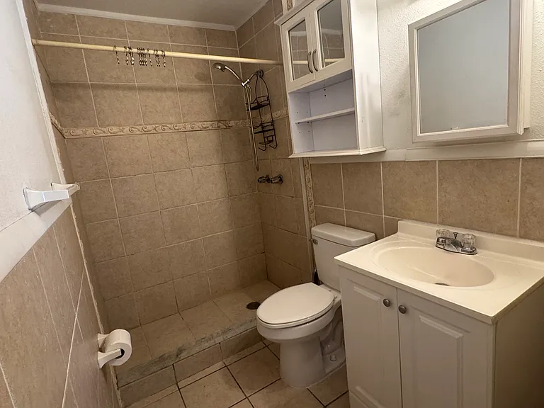 1640 NE 32nd Ct — Photo 8