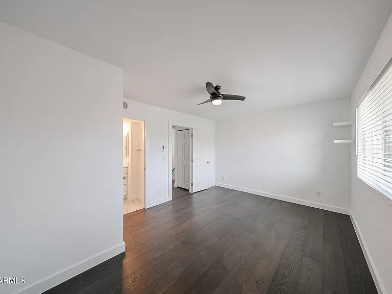 812 W 14th St — Photo 39