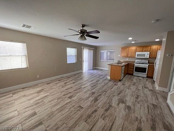 2nd image of 6013 Banbury Heights Way