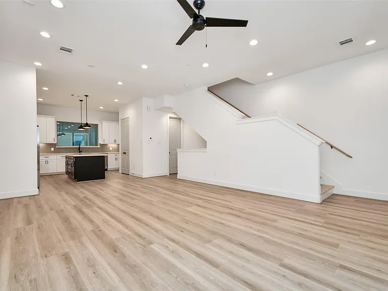 4541 Old Yale St — Photo 5