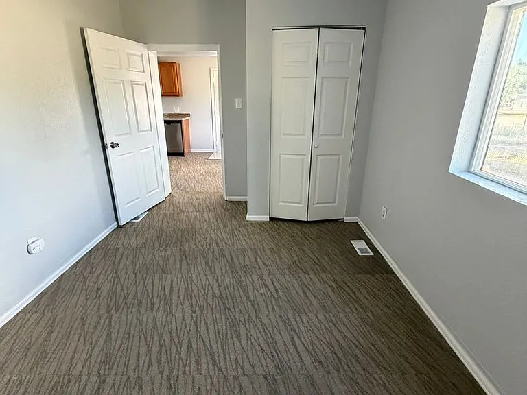 213 W Illinois Ave #A — Photo 8