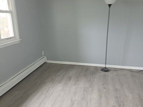 2nd image of 112 Stacy Ct