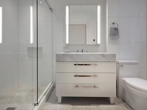 1111 Park Avenue image 10 of 24