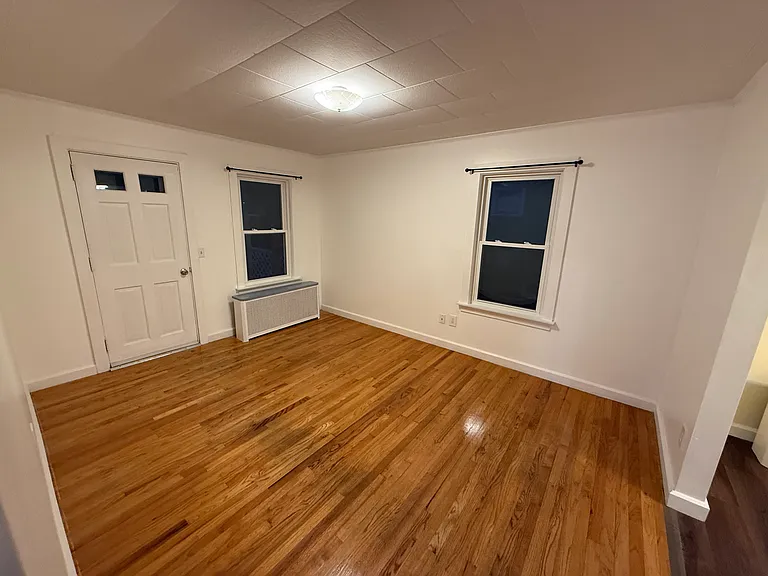 127 Dumont Ave #1 — Photo 9