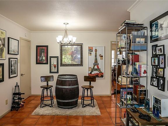 5th image of 2905 Santa Fe St APT 3