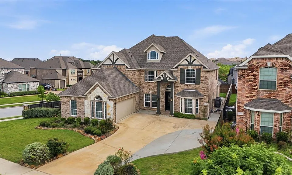 1824 Silvery Canoe Way