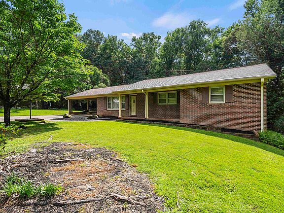 3rd image of 144 Maria Louisa Ln