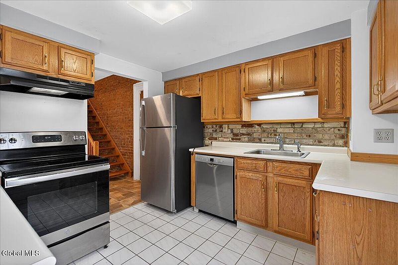 5th image of 196 Morton Avenue APT 103
