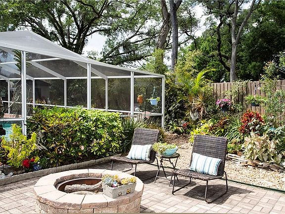 4th image of 2608 Freeland Dr
