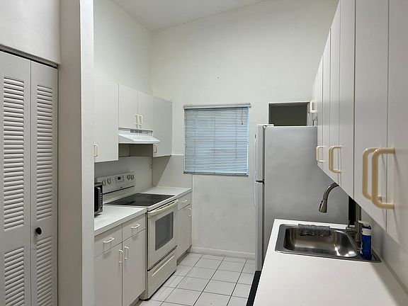 4th image of 15315 SW 76th Ter APT 207