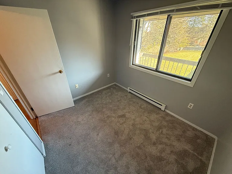 3278 N Dousman St — Photo 33