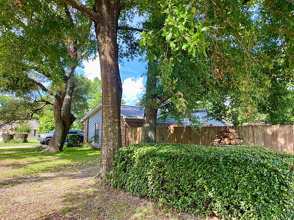 4th image of 4419 Eastpointe Dr