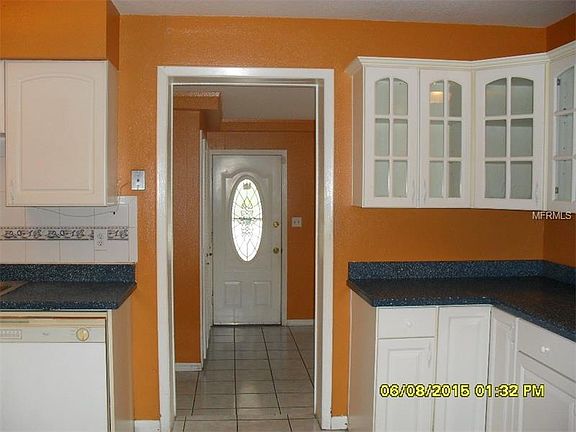 3rd image of 1204 W 19th Ct