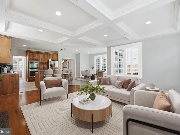 9705 Montauk Ave, Bethesda, MD 20817