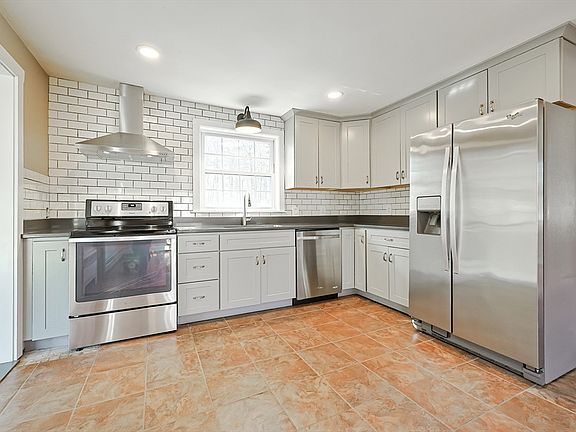 5th image of 358 Briggs Rd