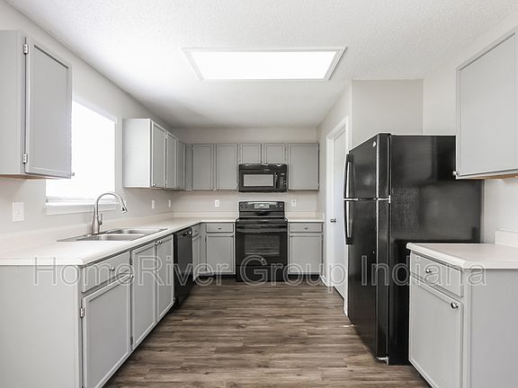 5th image of 2230 Shadowbrook Dr