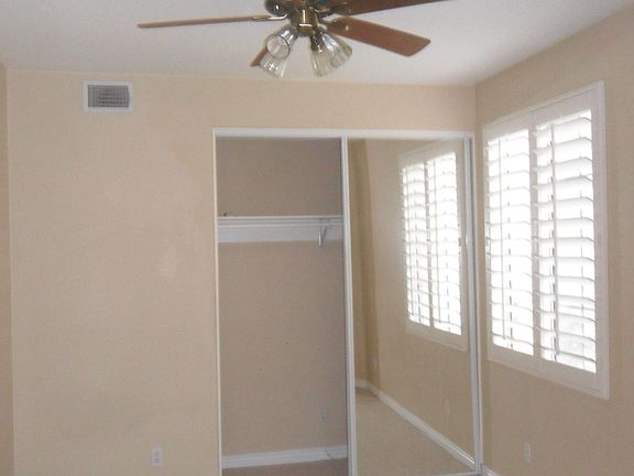 5th image of 977 Villa Montes Cir