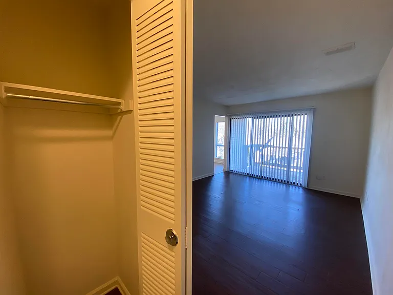 Princeton Circle West Apartments — Photo 15