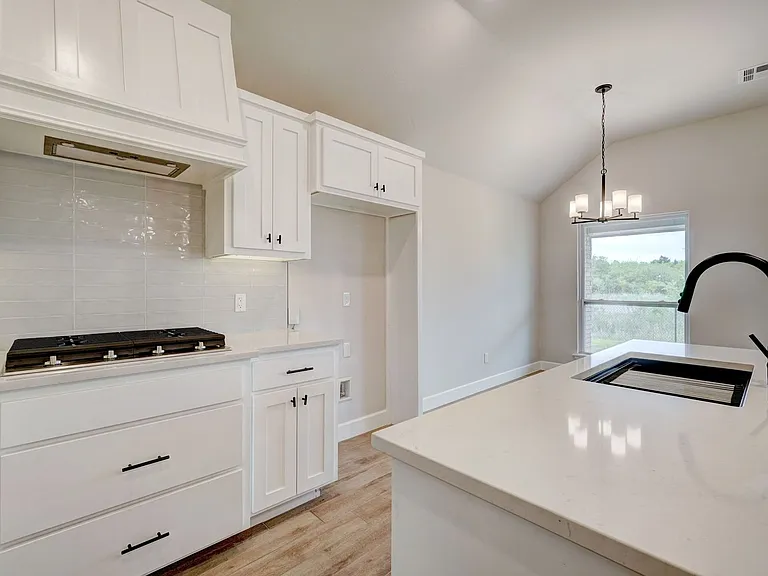 19804 Canning Ct — Photo 12