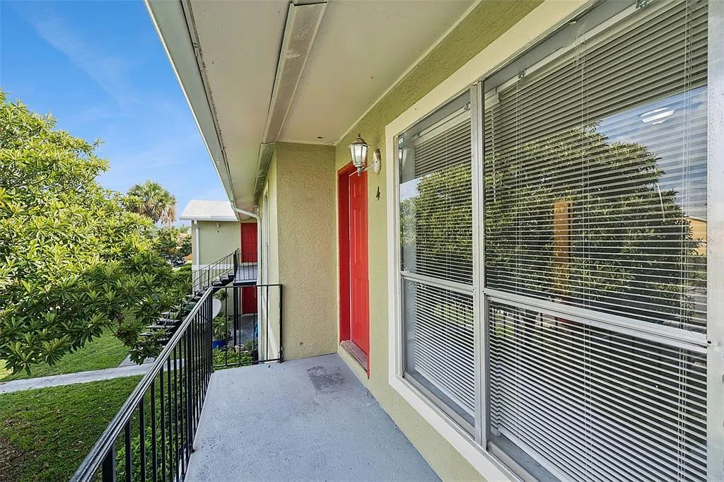 2 bed, 1.0 bath, 850 sqft, $1,550 — Photo 4