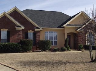 111 Travis Rdg, Deatsville, AL 36022