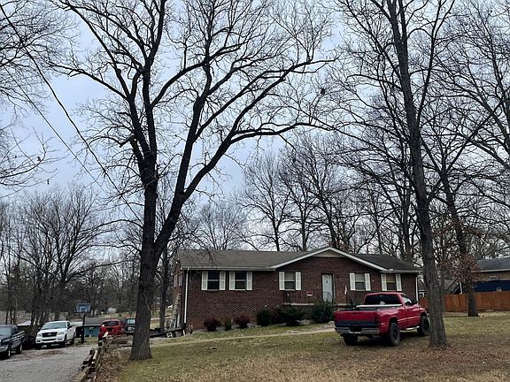 2nd image of 206 Sanders Dr