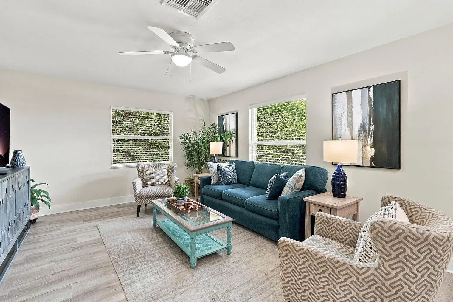 3 bed, 2.0 bath, 1151 sqft, $5,670 — Photo 2