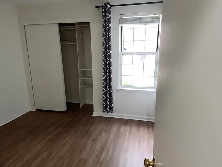 2602 S Arlington Mill Dr E — Photo 15