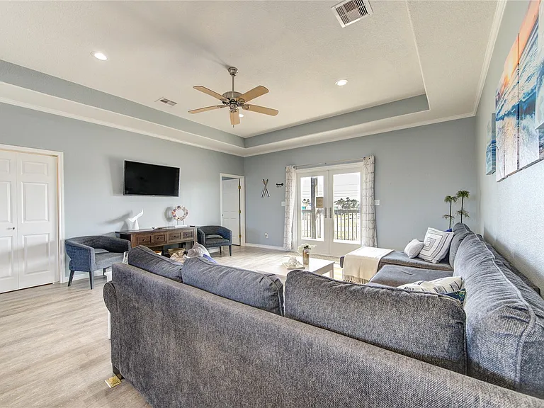 14110 Miramar Dr — Photo 11