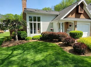20 Eaglesfield Way, Fairport, NY 14450