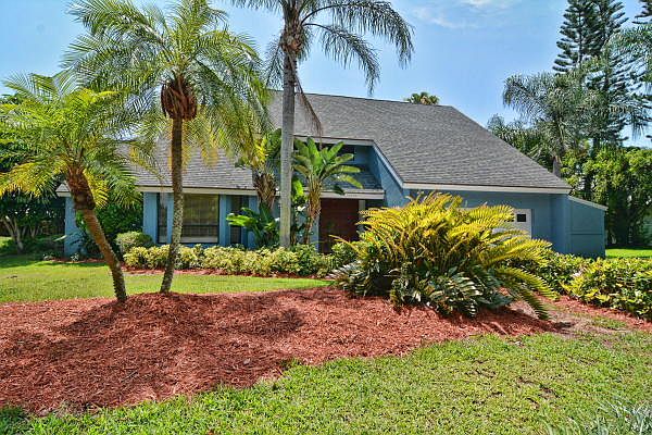 1st image of 17296 SE Galway Ct