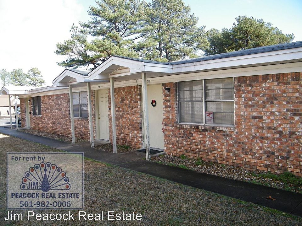 1st image of 1413 Plummer Dr APT 31