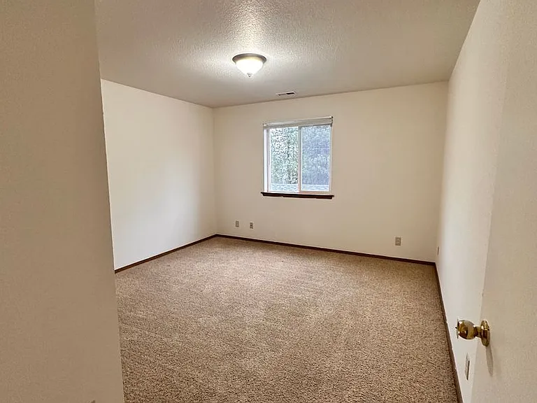 1877 W Fairway Dr — Photo 17