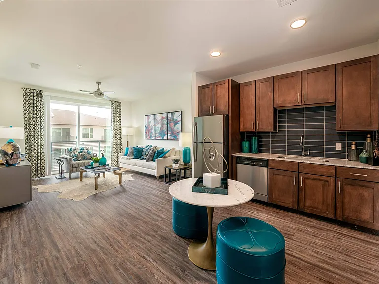 Cypress at Trinity Groves — Photo 40