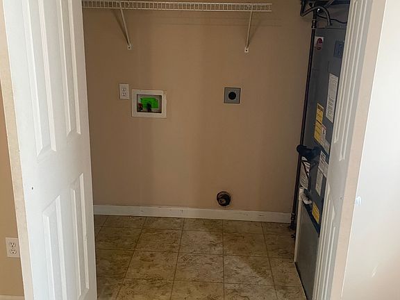 5th image of 303 Noble St APT A