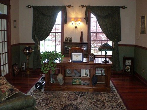 4th image of 1368 Hemlock Ct NE