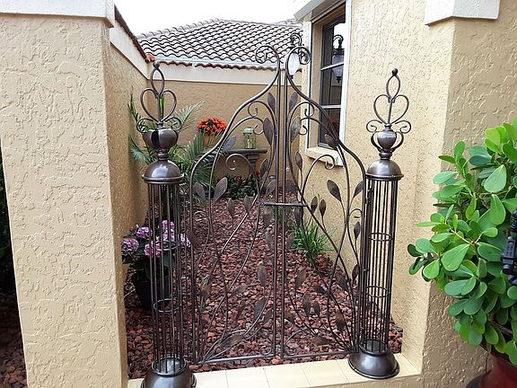 2nd image of 2831 Deborah Dr