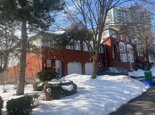 4605 Donegal Dr #18, Mississauga, ON L5M4X7