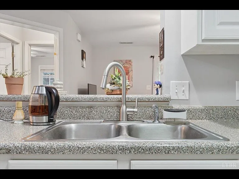 623 Wyndhurst Dr #210 — Photo 10